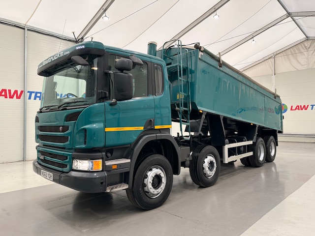 Scania P360 8×4 Rest Cab Tipper Manual