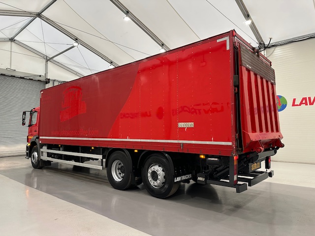 Mercedes Axor 2529 6×2 Rear Lift Day Cab Box Van