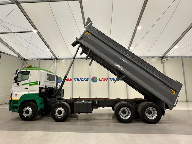 Hino 3241 700 8×4 Sleeper Cab Steel Tipper