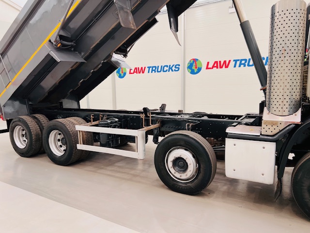 DAF CF 400 8×4 Day Cab Tipper