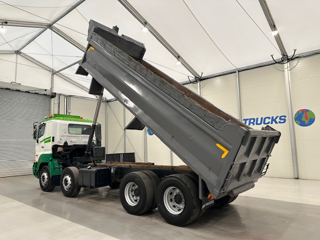 Hino 3241 700 8×4 Sleeper Cab Steel Tipper