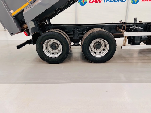 DAF CF 400 8×4 Day Cab Tipper