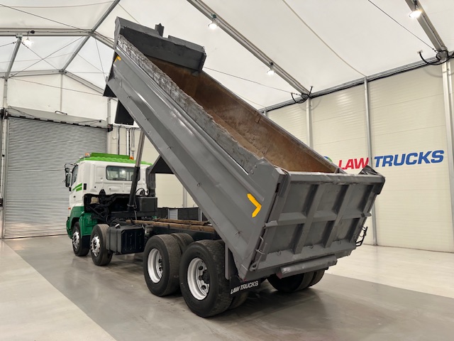 Hino 3241 700 8×4 Sleeper Cab Steel Tipper