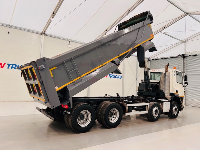 DAF CF 400 8×4 Day Cab Tipper