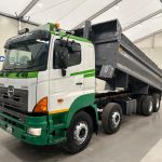 Hino 3241 700 8×4 Sleeper Cab Steel Tipper - thumbnail