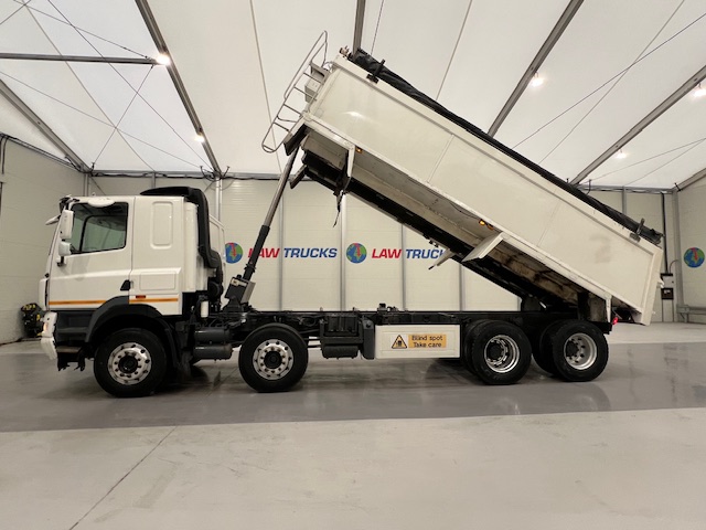 DAF CF85 360 8×4 Sleeper Cab Tipper Manual