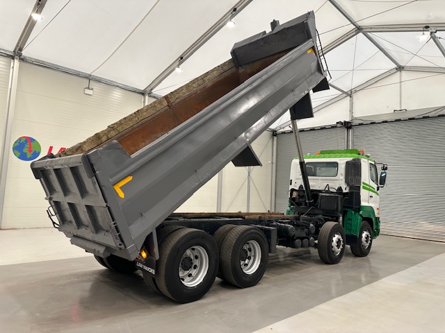 Hino 3241 700 8×4 Sleeper Cab Steel Tipper