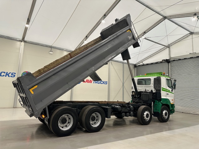 Hino 3241 700 8×4 Sleeper Cab Steel Tipper