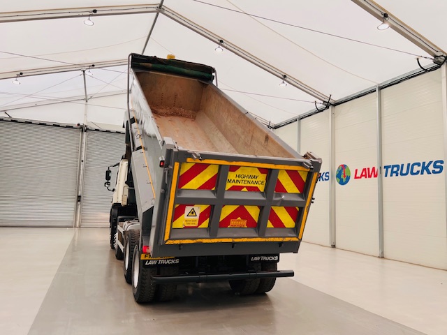 DAF CF 400 8×4 Day Cab Tipper