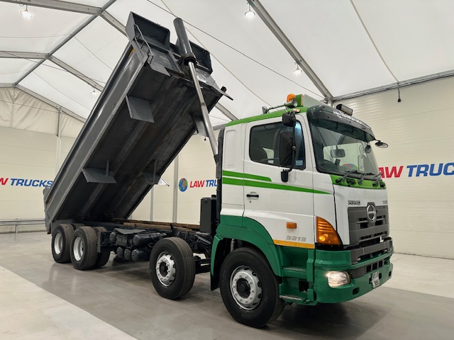 Hino 3241 700 8×4 Sleeper Cab Steel Tipper
