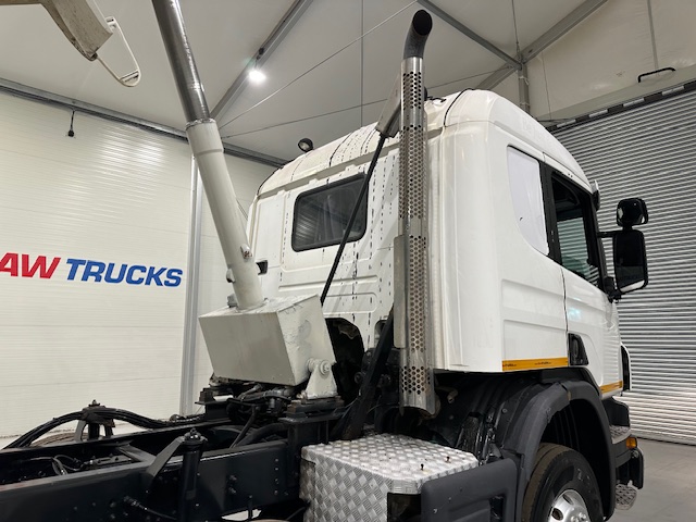 Scania P400 8×4 Sleeper Cab Tipper Manual