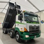 Hino 3241 700 8×4 Sleeper Cab Steel Tipper - thumbnail