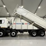 Scania P400 8×4 Sleeper Cab Tipper Manual - thumbnail