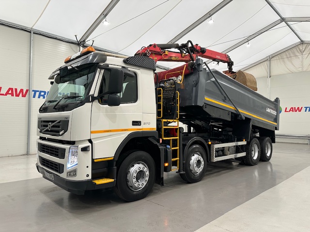 Volvo FM 370 8×4 Steel Tipper Grab
