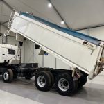 Scania P400 8×4 Sleeper Cab Tipper Manual - thumbnail