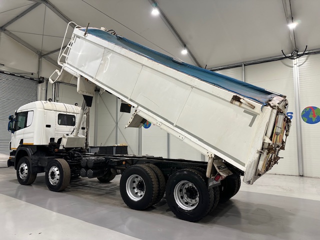 Scania P400 8×4 Sleeper Cab Tipper Manual