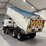 Scania P400 8×4 Sleeper Cab Tipper Manual - thumbnail