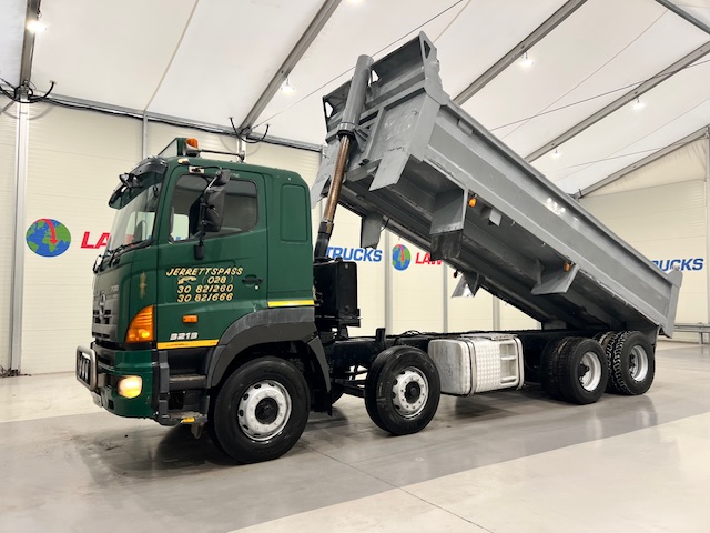Hino 3241 700 8×4 Sleeper Cab Steel Tipper