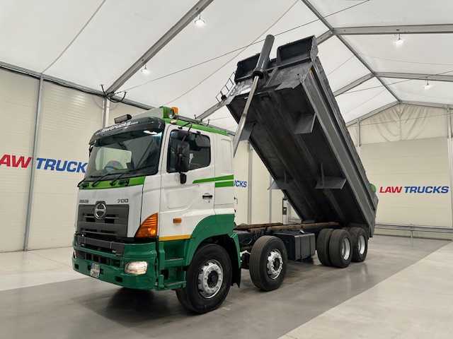 Hino 3241 700 8×4 Sleeper Cab Steel Tipper