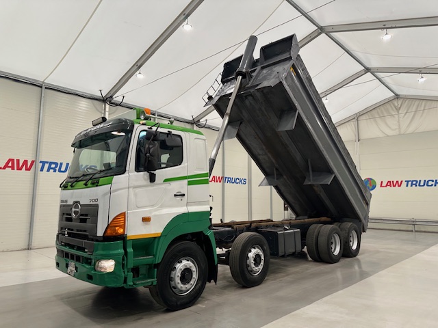 Hino 3241 700 8×4 Sleeper Cab Steel Tipper