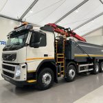 Volvo FM 370 8×4 Steel Tipper Grab - thumbnail