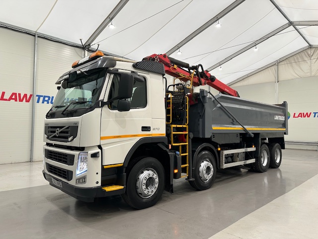 Volvo FM 370 8×4 Steel Tipper Grab