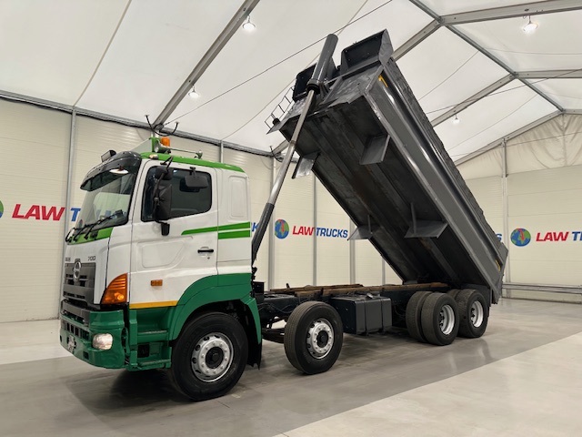 Hino 3241 700 8×4 Sleeper Cab Steel Tipper