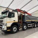 Volvo FM 370 8×4 Steel Tipper Grab - thumbnail