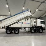 Scania P400 8×4 Sleeper Cab Tipper Manual - thumbnail