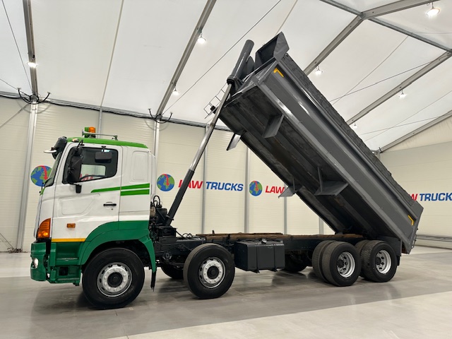 Hino 3241 700 8×4 Sleeper Cab Steel Tipper