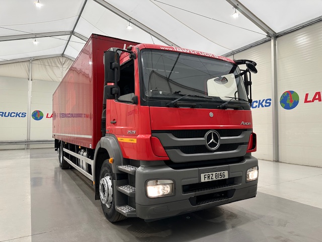 Mercedes Axor 2529 6×2 Rear Lift Day Cab Box Van