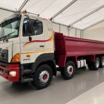Hino 3241 700 8×4 Sleeper Cab Steel Tipper - thumbnail