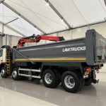 Volvo FM 370 8×4 Steel Tipper Grab - thumbnail