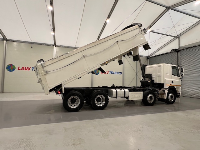 DAF CF85 360 8×4 Sleeper Cab Tipper Manual