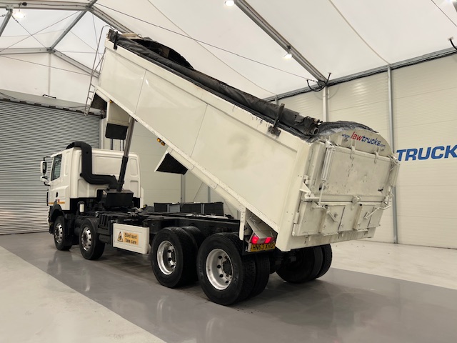 DAF CF85 360 8×4 Sleeper Cab Tipper Manual