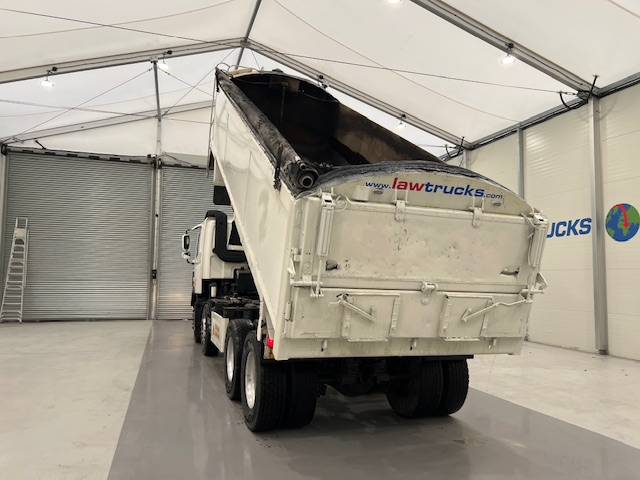 DAF CF85 360 8×4 Sleeper Cab Tipper Manual