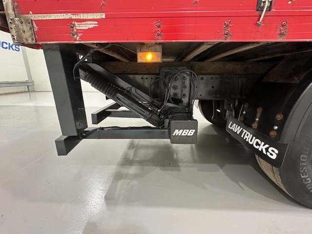 Mercedes Axor 2529 6×2 Rear Lift Day Cab Box Van