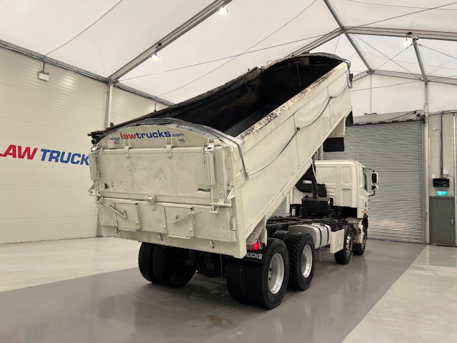 DAF CF85 360 8×4 Sleeper Cab Tipper Manual