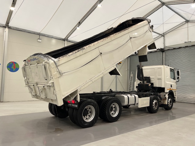 DAF CF85 360 8×4 Sleeper Cab Tipper Manual