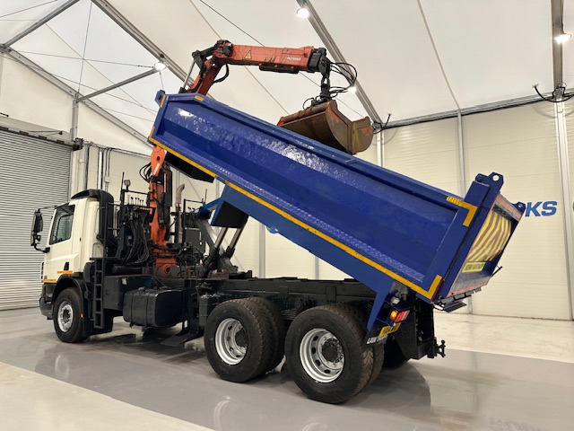 DAF CF75 310 6×4 Steel Tipper Grab Manual