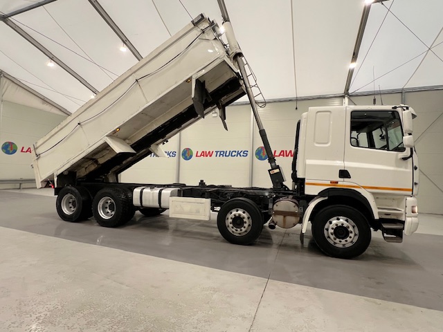 DAF CF85 360 8×4 Sleeper Cab Tipper Manual