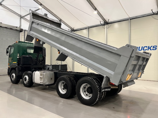 Hino 3241 700 8×4 Sleeper Cab Steel Tipper