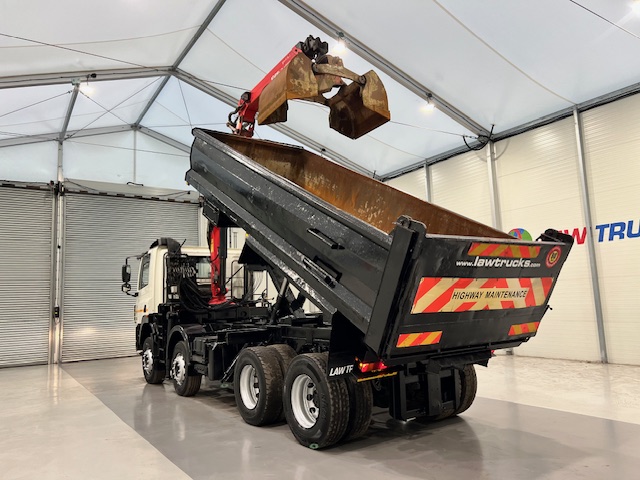 DAF CF85 410 8×4 Day Cab Steel Tipper Grab