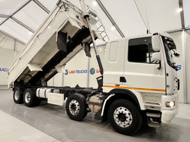 DAF CF85 360 8×4 Sleeper Cab Tipper Manual
