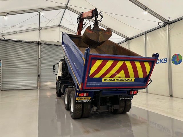 DAF CF75 310 6×4 Steel Tipper Grab Manual