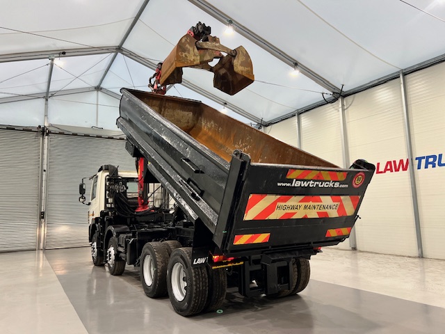 DAF CF85 410 8×4 Day Cab Steel Tipper Grab