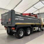Volvo FM 370 8×4 Steel Tipper Grab - thumbnail
