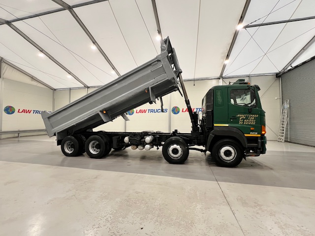 Hino 3241 700 8×4 Sleeper Cab Steel Tipper