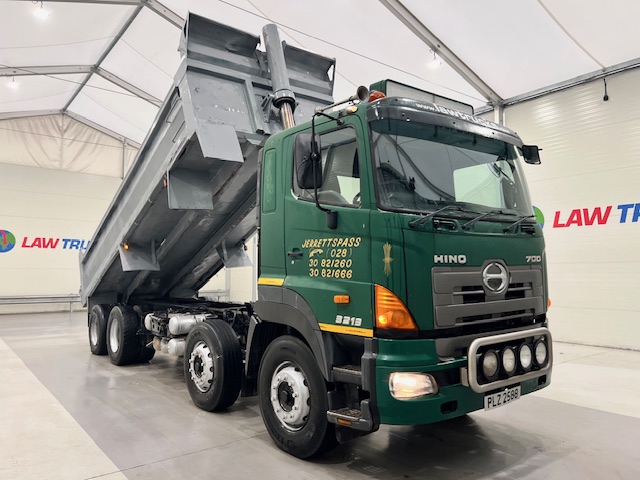 Hino 3241 700 8×4 Sleeper Cab Steel Tipper