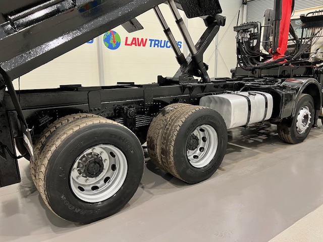 DAF CF85 410 8×4 Day Cab Steel Tipper Grab